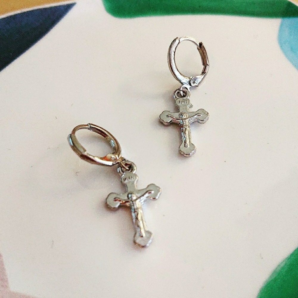 Unique Design//Europe Cross Style Drop Earrings - Picture 3 of 4